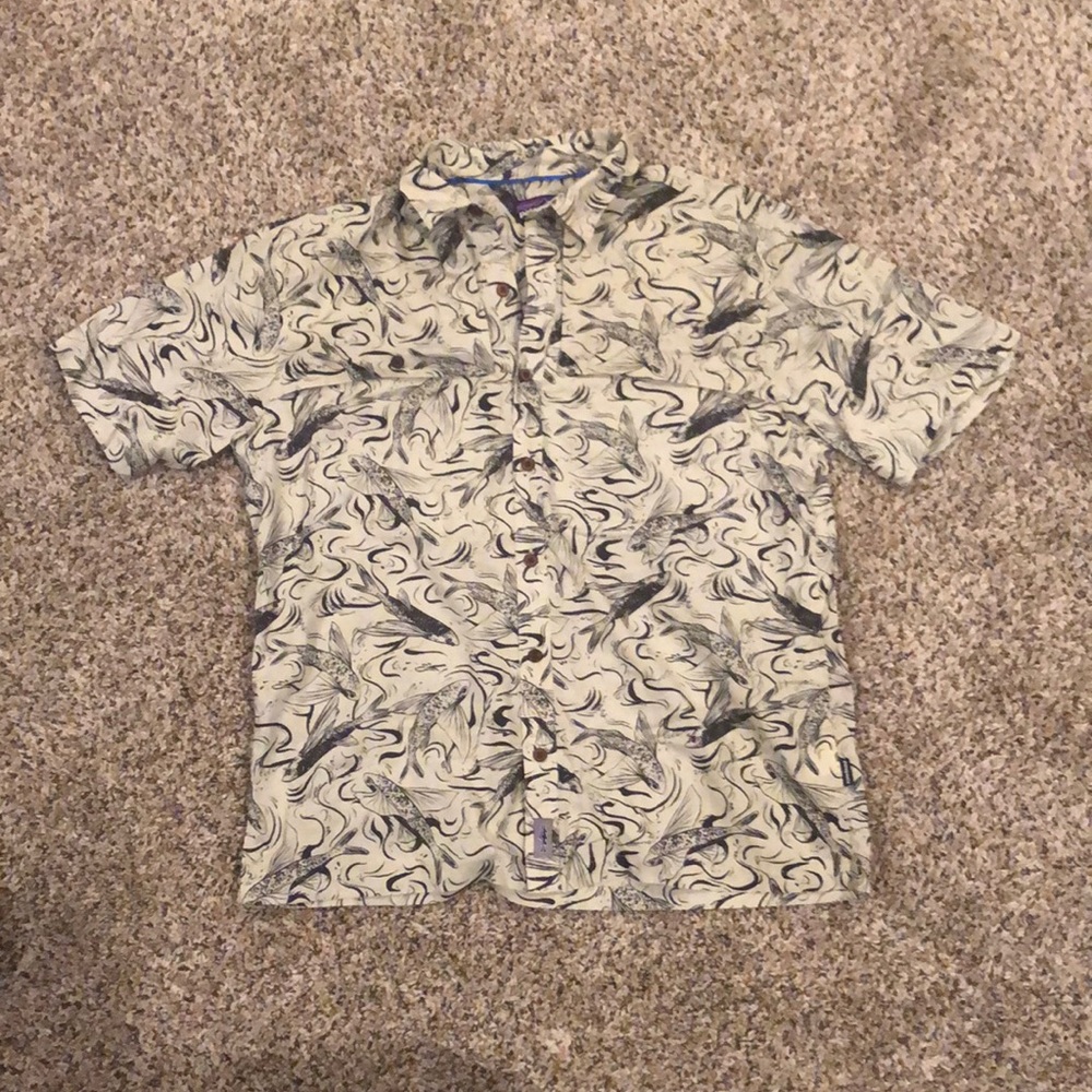 Men’s Patagonia outdoor button down
